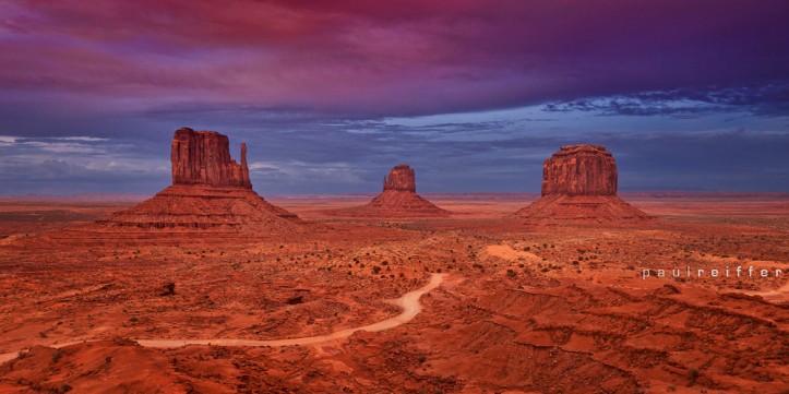Monument Valley Utah - Mittens at Sunset - Professional London Landscape Photographer Monument Valley Utah - Mittens at Sunset - Professional London Landscape Photographer