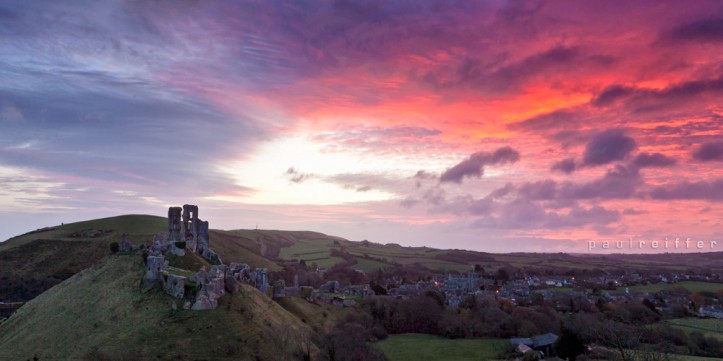 Corfe Castle, Dorset, England - Sunrise photography in Winter - Paul Reiffer, Professional Landscape Photographer Corfe Castle, Dorset, England - Sunrise photography in Winter - Paul Reiffer, Professional Landscape Photographer